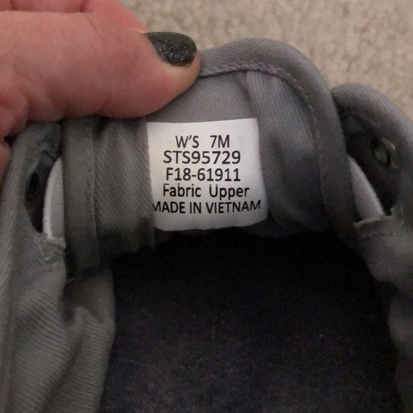 Grey Sperry shoes size 7 - Picture 5 of 5